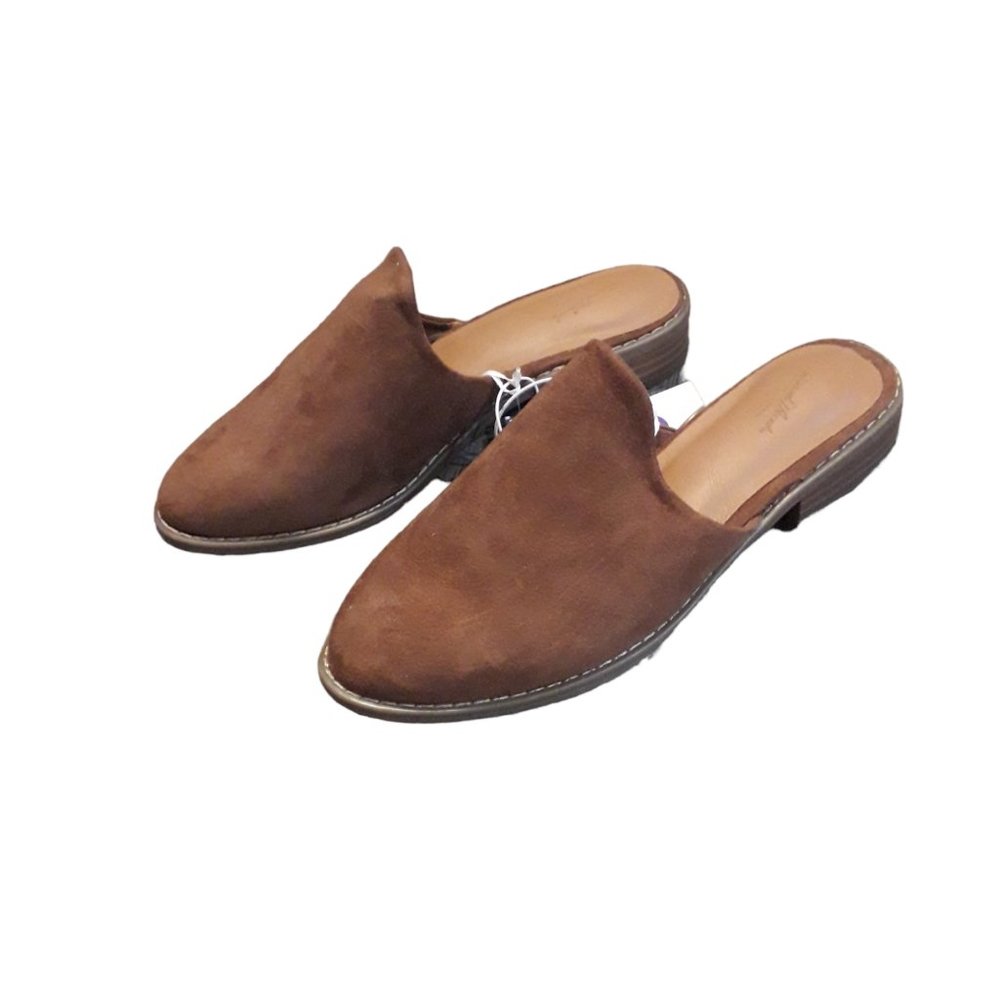 Alpargatas color marron marca Maura Flats